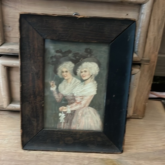 Set of 2 Vintage Victorian Framed Lady Portraits Wood Frames Under Glass - Picture 3 of 7